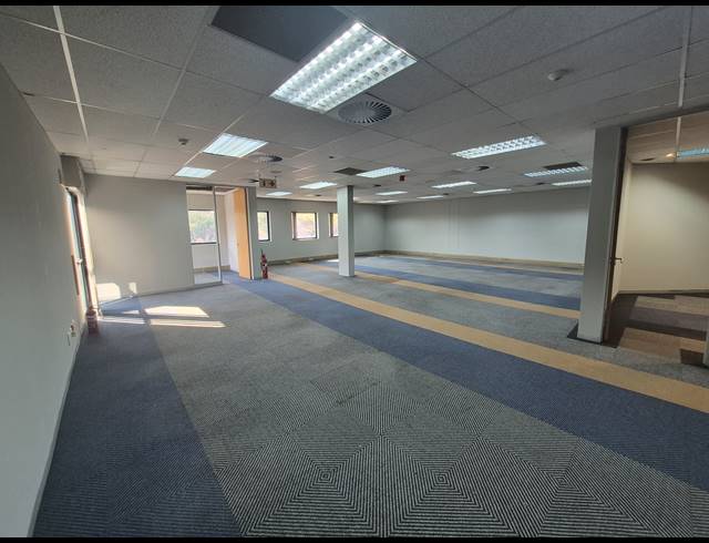 197M² OFFICE TO LET IN WOODMEAD